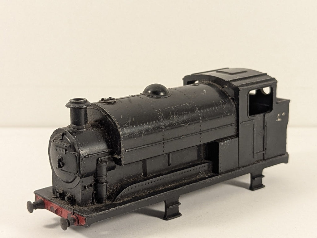 TRIANG R153 BODY for BR BLACK 0-6-0 SADDLE TANK LOCOMOTIVE 748