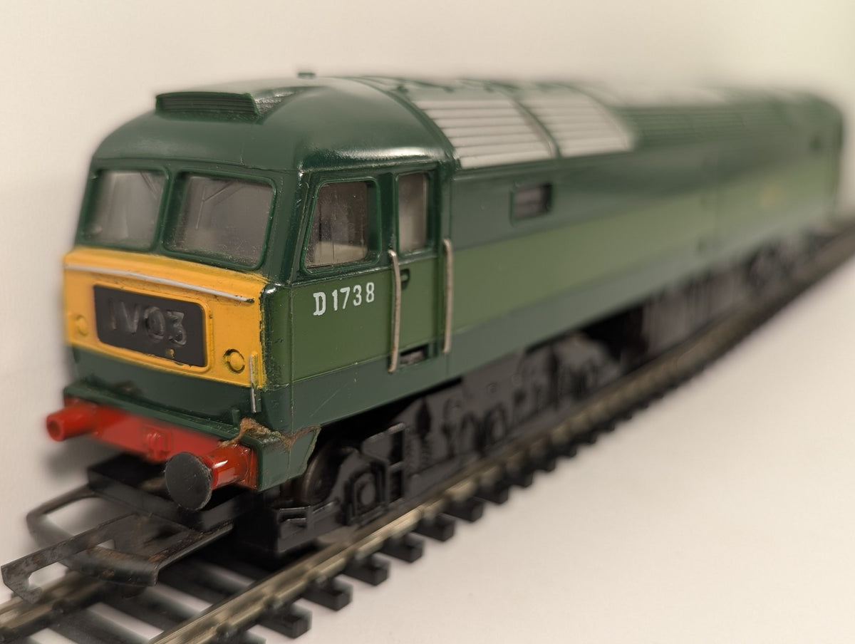 Hornby OO Gauge Class 47 Brush Type 4 Diesel Locomotive D1738 BR Two-Tone Green