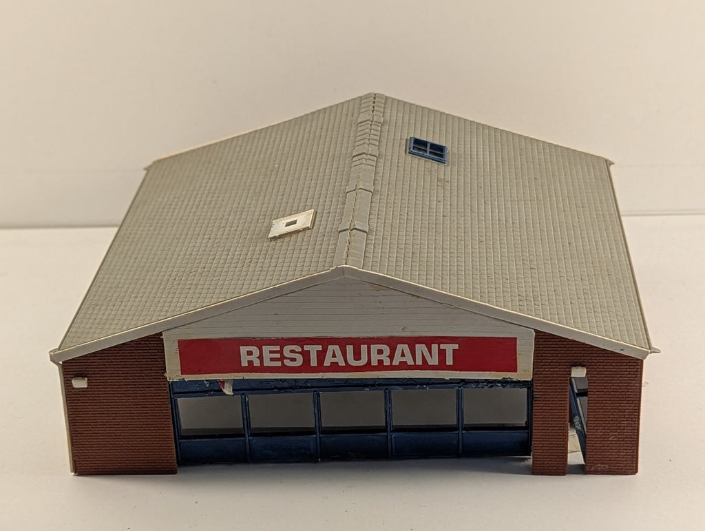 Hornby OO Gauge Station Restaurant Buildings & Structures R8009