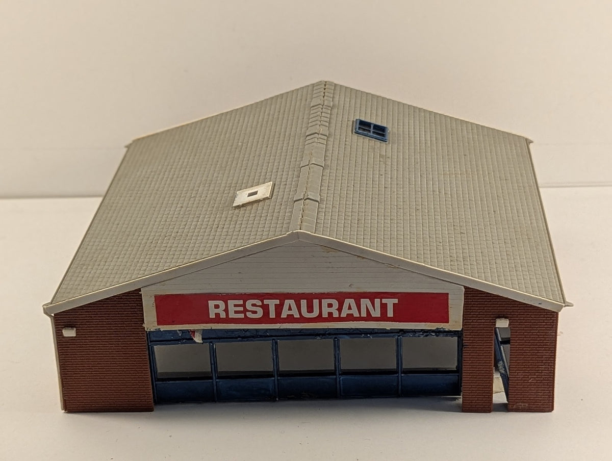 Hornby OO Gauge Station Restaurant Buildings & Structures R8009