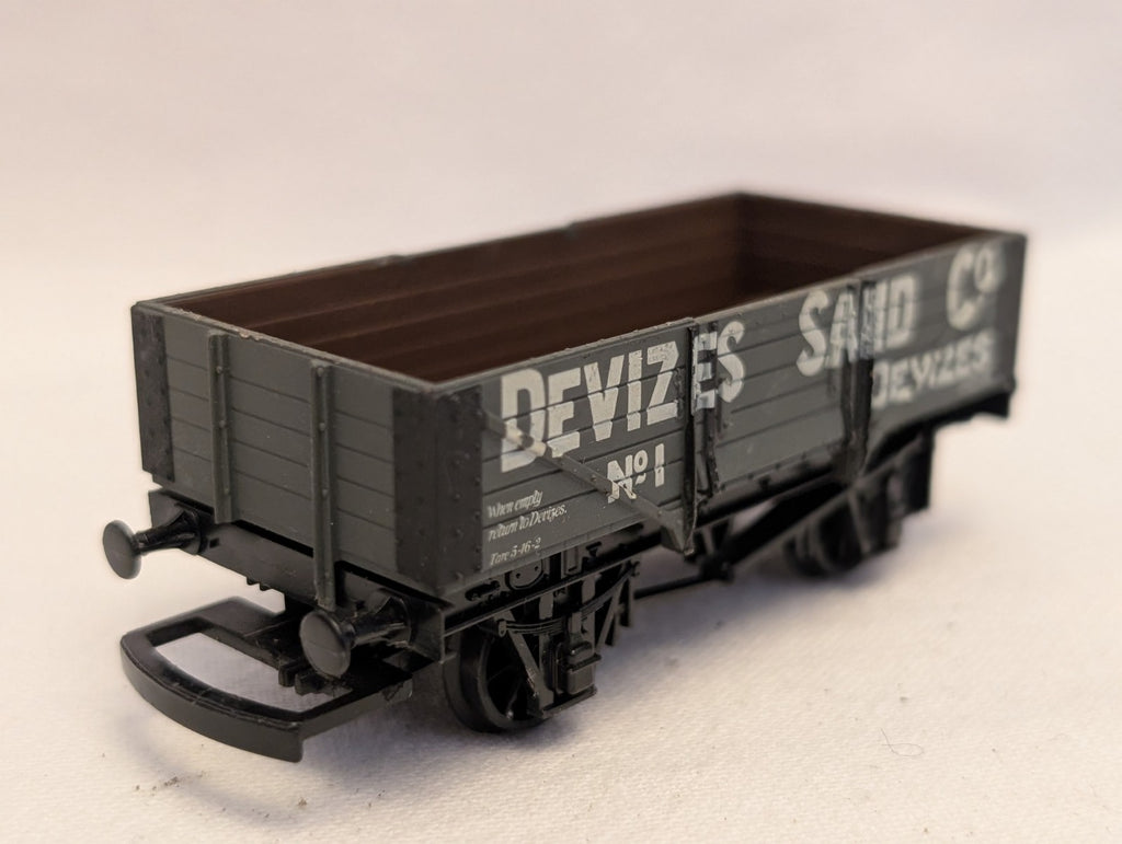 Airfix OO Gauge Devizes Sand Co. 5 Plank Open Wagon Goods Wagon