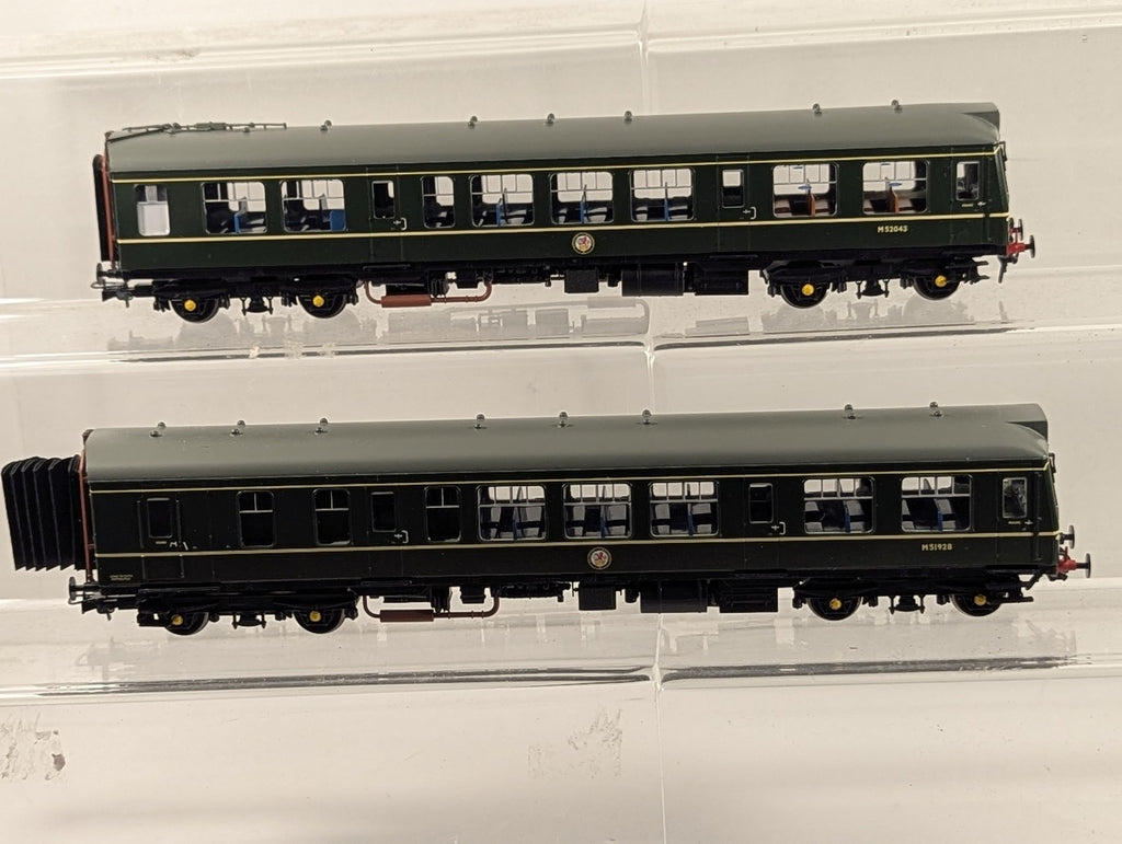 Bachmann OO 32-900A 108 2-Car DMU Diesel Multiple Unit M51928 & M52043