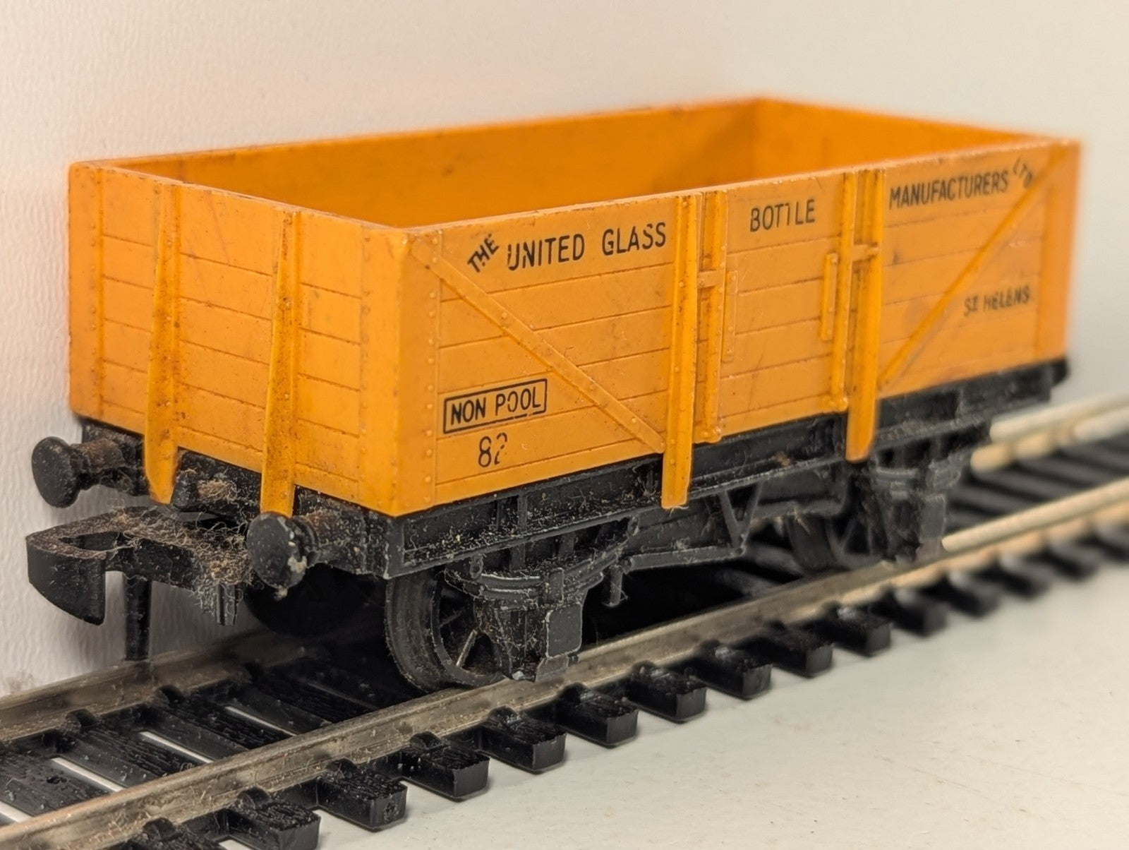 Hornby Dublo United Glass Bottle Manufacturers 5 Plank Open Wagon OO Gauge