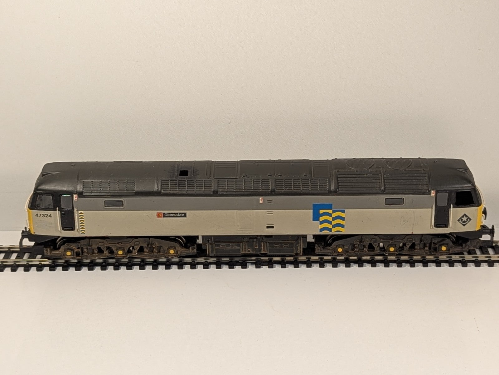 Hornby BR Railfreight Class 56 Co-Co “Glossidae”