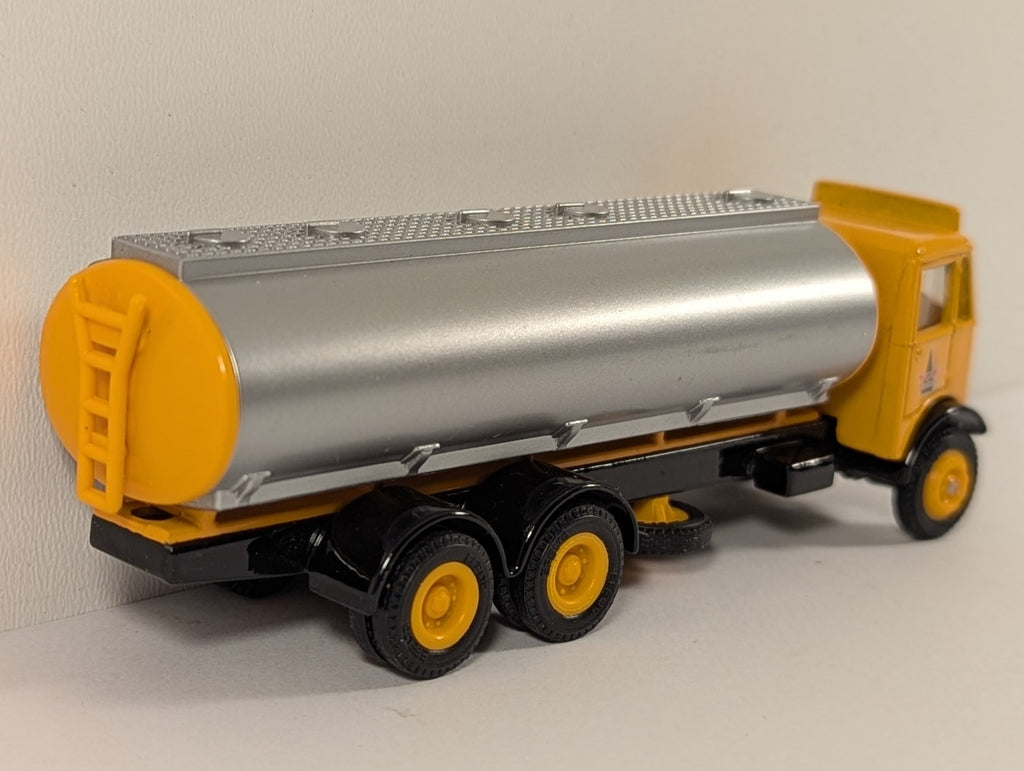 Exclusive First Editions (EFE) AEC Mammoth Tanker – LPG Transport Livery – 1:76