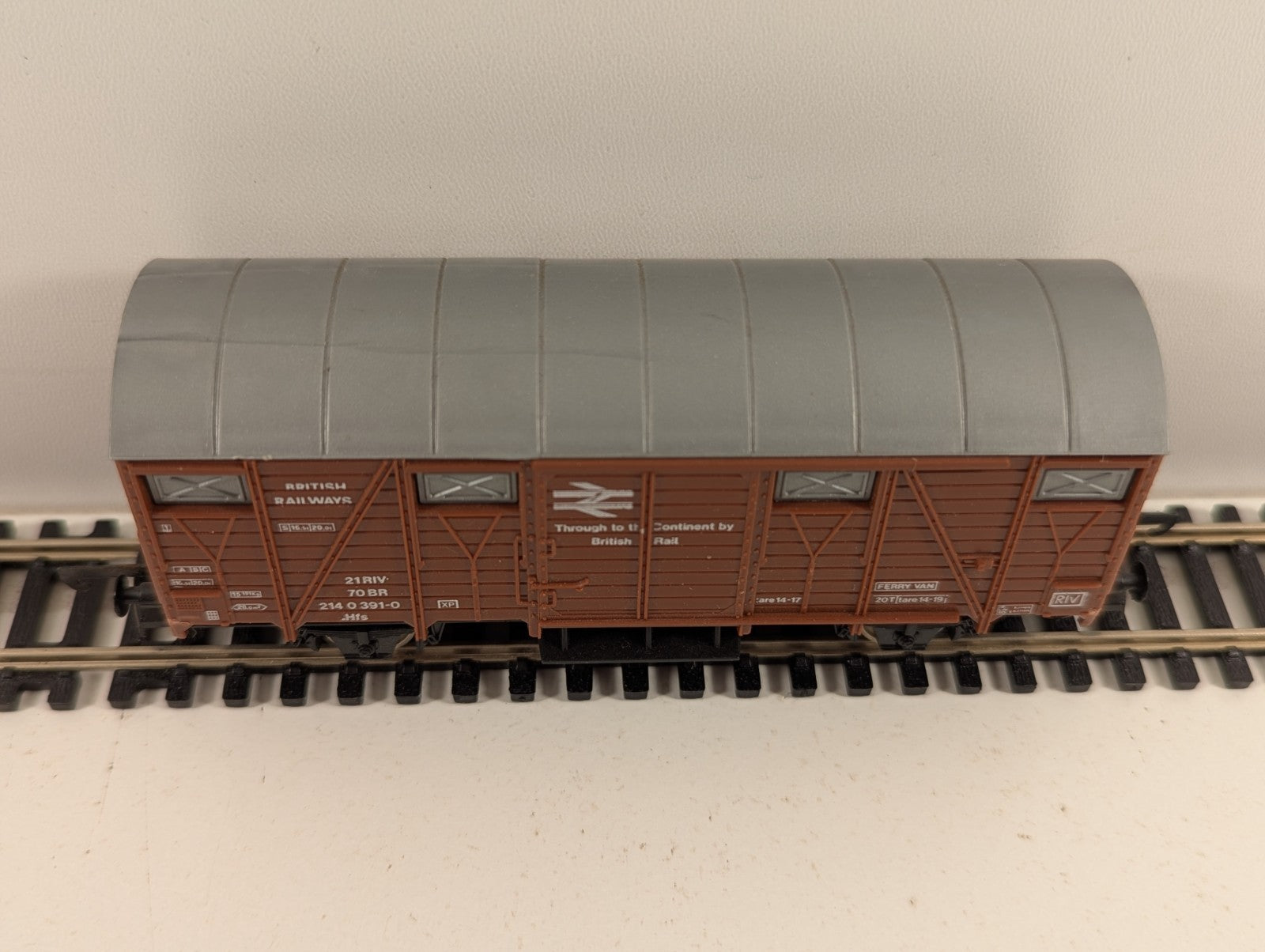 Lima HO Gauge Continental Ferry Van BR 214 0 391-0 Freight Wagon