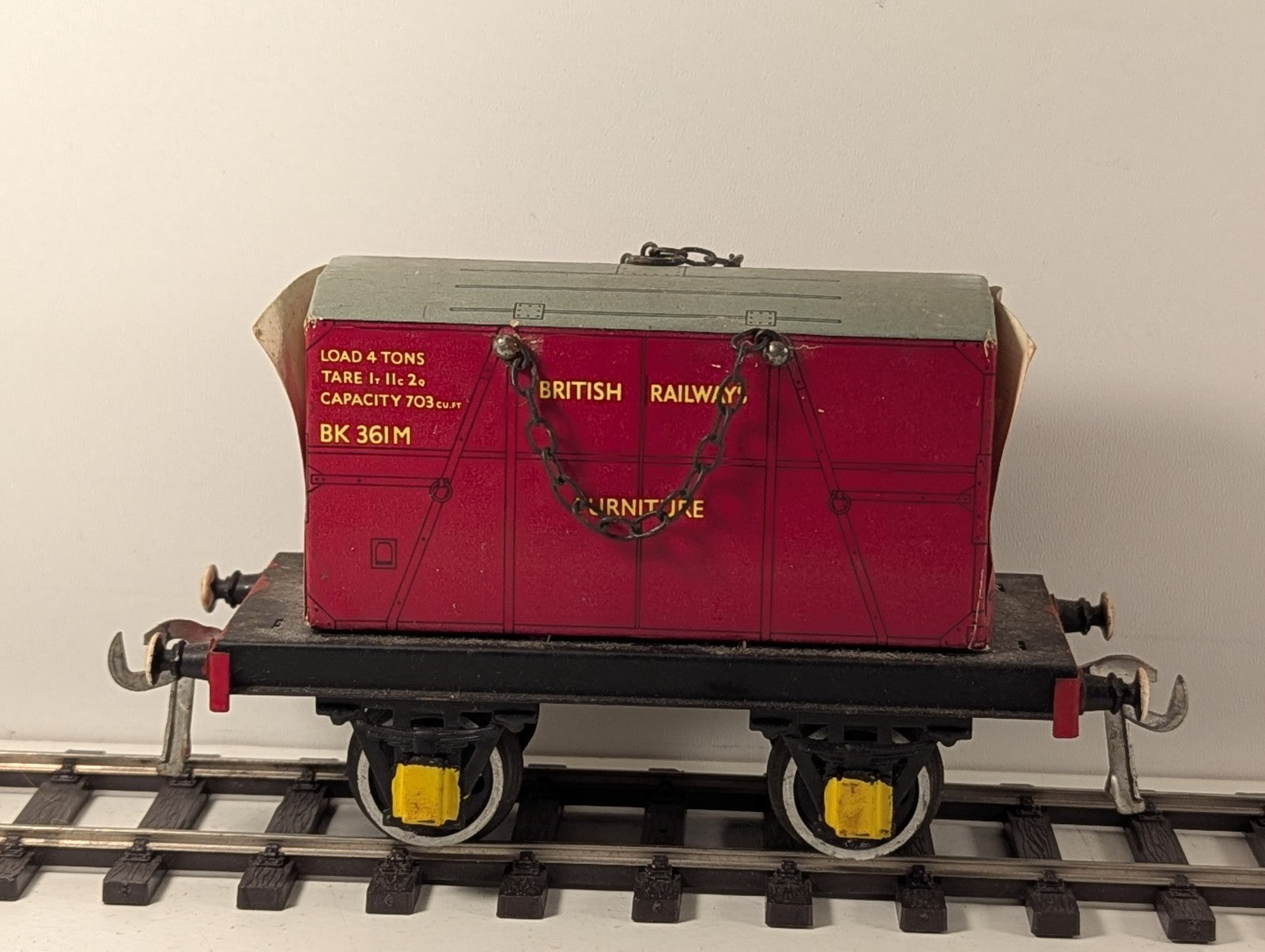 Hornby O Gauge Tinplate Flat Wagon with BR Furniture Container