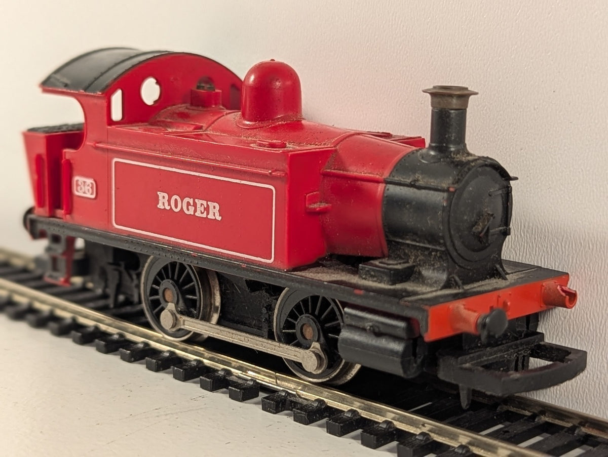 Hornby R336 OO Gauge Holden 101 Class "Roger" Red 36 Locomotive