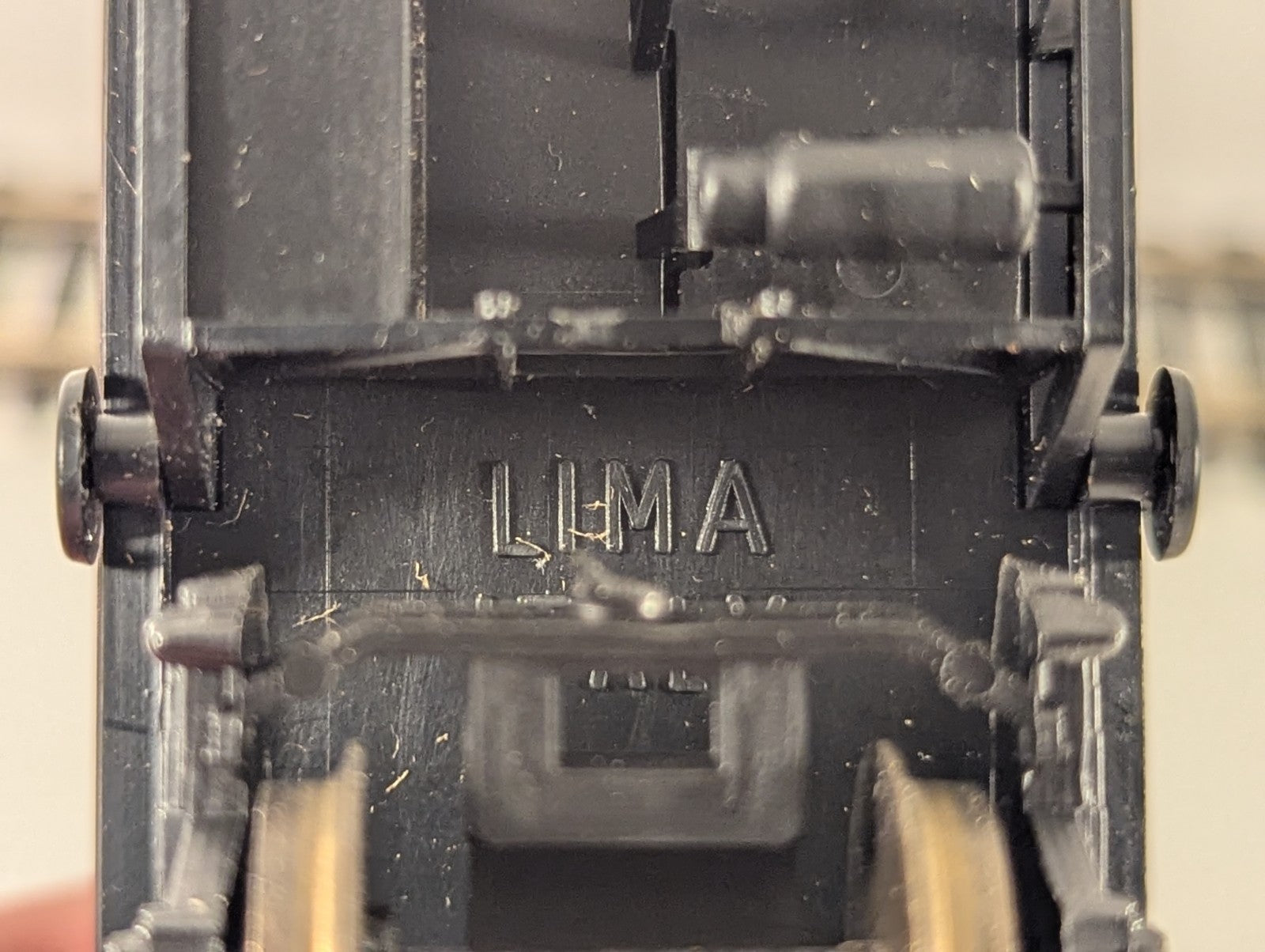 Lima OO Gauge LMS Passenger Brake Van Passenger Coach 37762 LMS Maroon