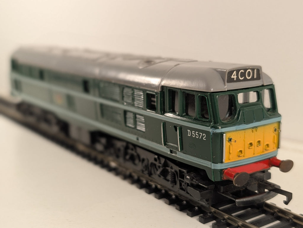 Hornby R357 OO Gauge Class 31 Diesel Locomotive BR Green DCC Fitted Boxed