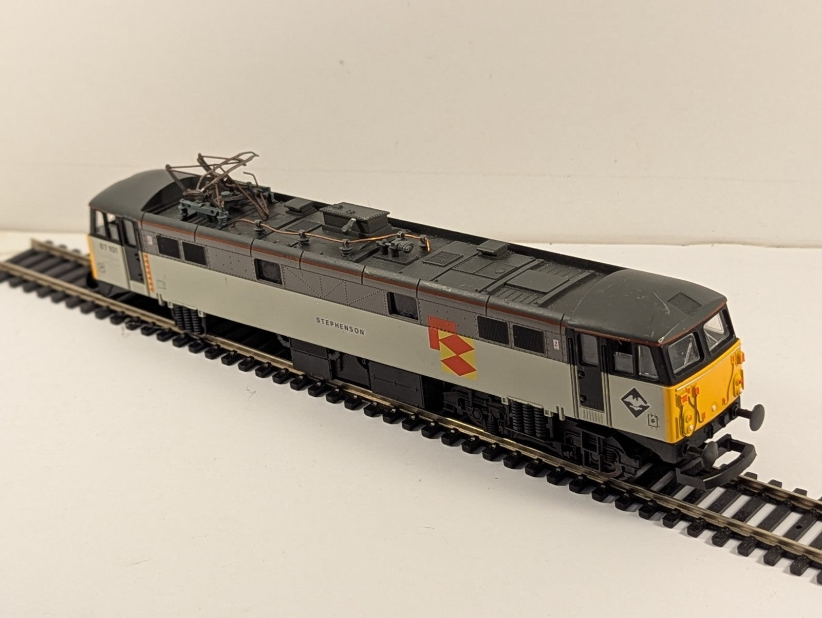 Lima BR Class 87 Stephenson Railfreight Distribution Electric Locomotive OOGauge