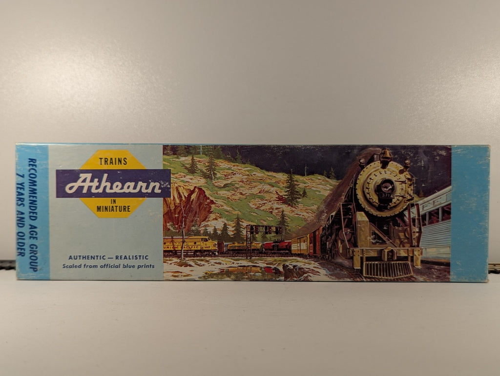 Athearn HO Gauge Budd RDC-1 Diesel Railcar 9055 Canadian Pacific 2170