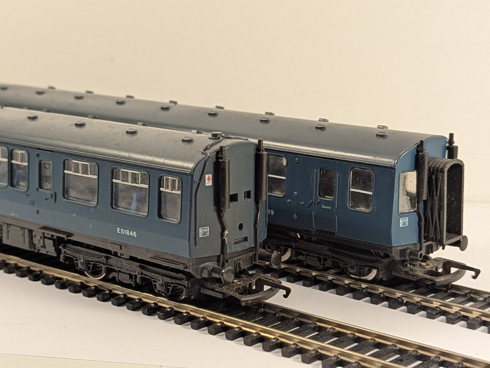 Hornby OO Gauge BR Blue Class 110 DMU 2-Car Set E51819 & E51846