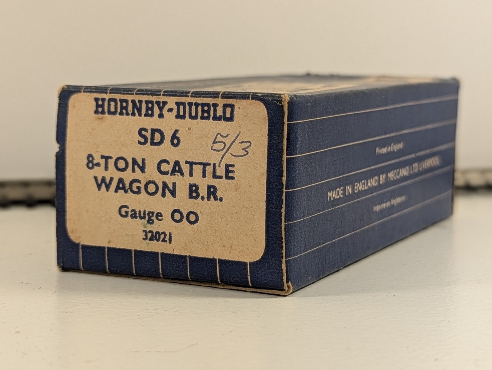 Hornby Dublo 32021 OO Gauge BR Brown 8-Ton Cattle Wagon - Boxed
