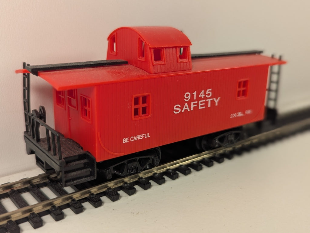 Model Power HO Scale Safety Caboose No.9145