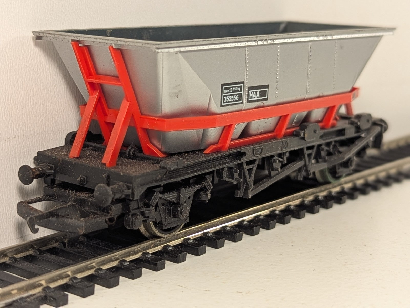 Hornby OO Gauge HAA BR Coal Hopper Wagon Goods Wagon 352556 BR Silver