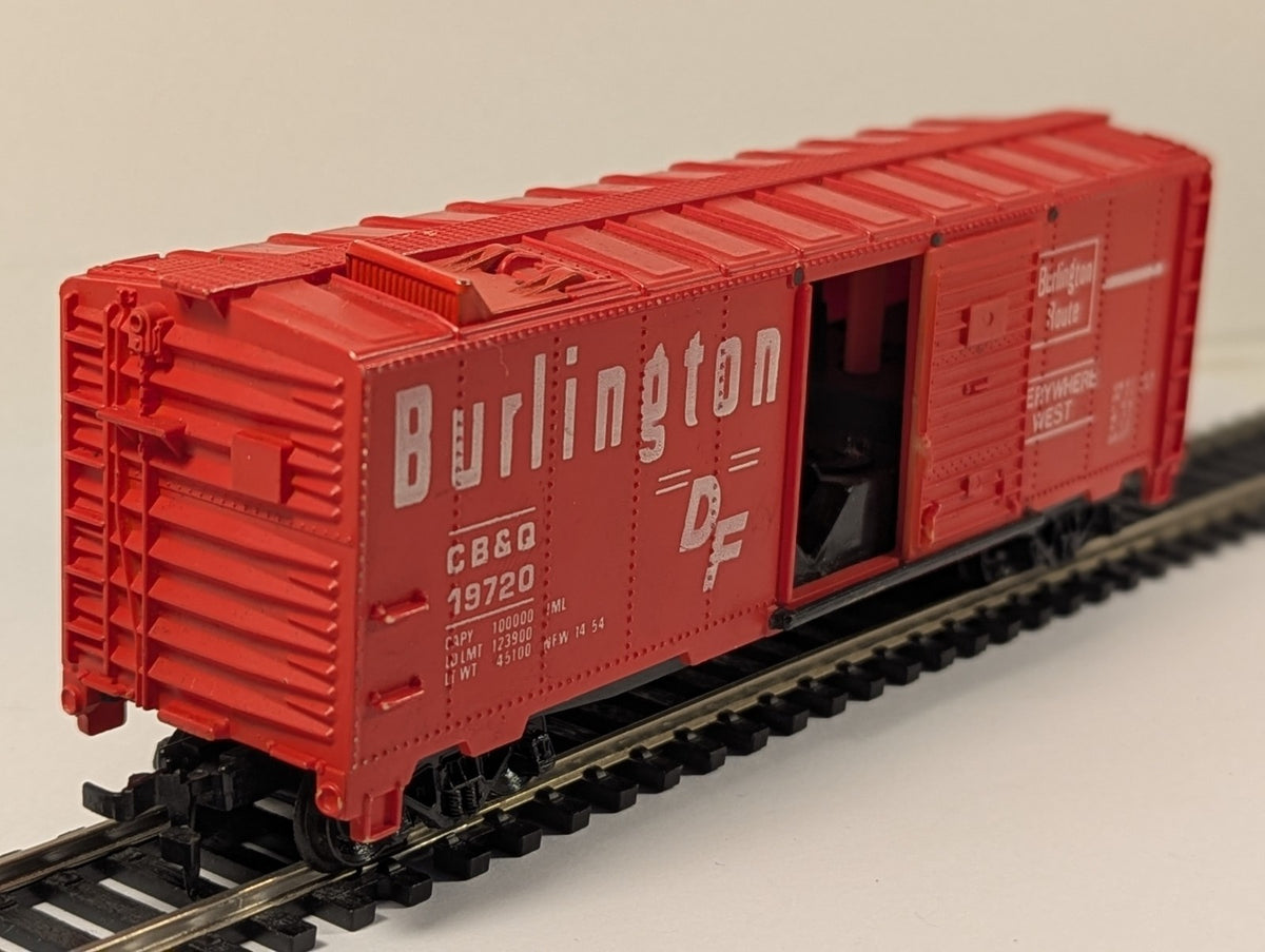 Tyco HO Gauge Burlington Route CB&Q Boxcar #19720