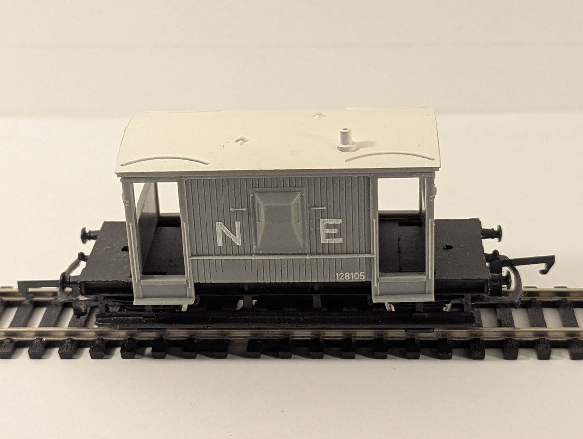 Wrenn OO Gauge Guards Van N.E. Brake Van 128105 NE Grey W5031