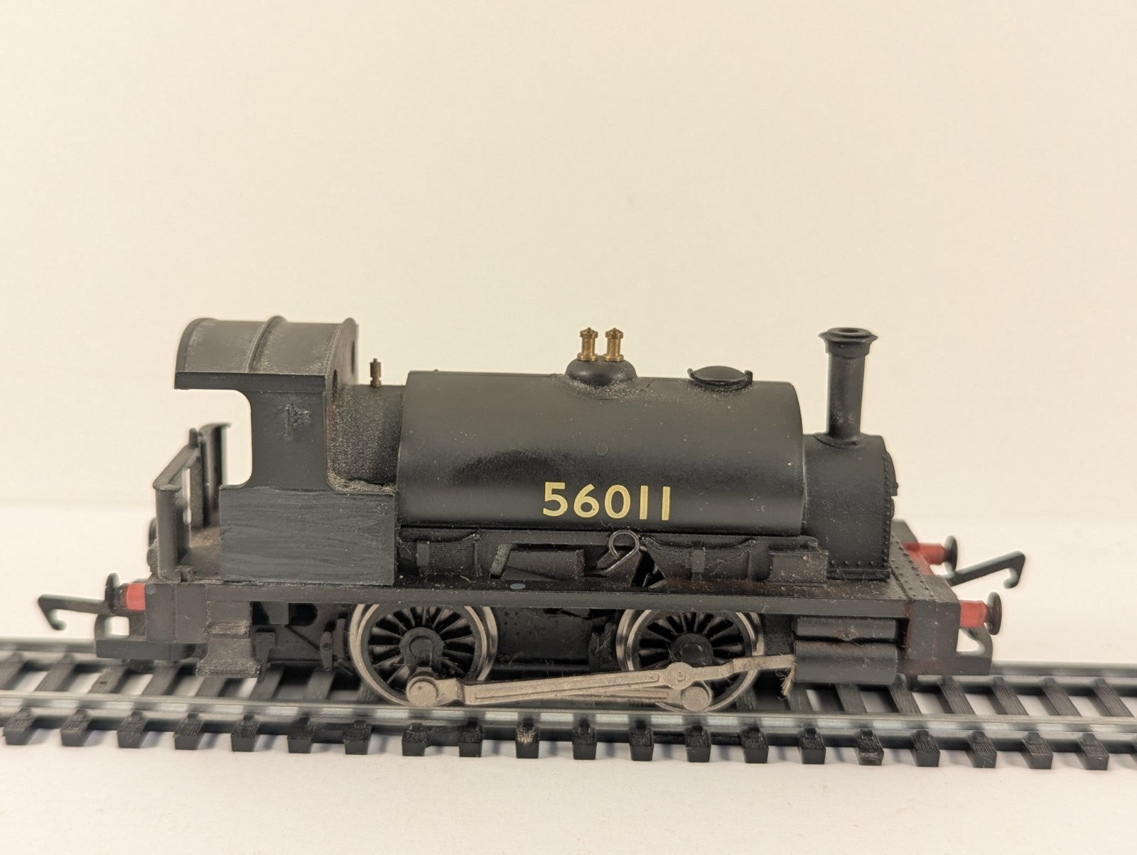 Hornby R3292 OO Gauge Class 0F Pug Collectors Club Poor Runner