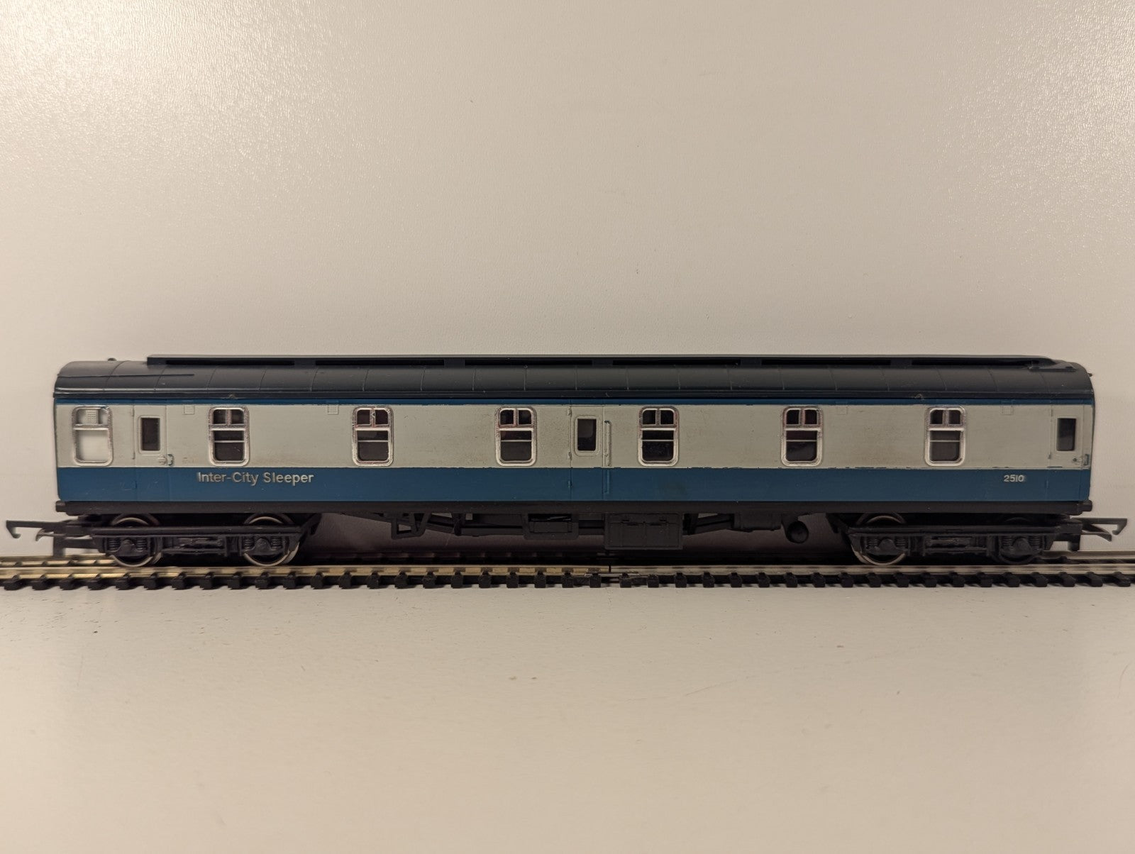 Hornby Railways R924 OO Gauge Inter-City Sleeping Car