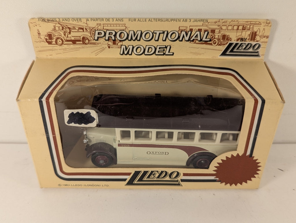 Lledo Oxford Single Deck Bus Die-cast Model Bus 703 Oxford (Cream and Maroon)