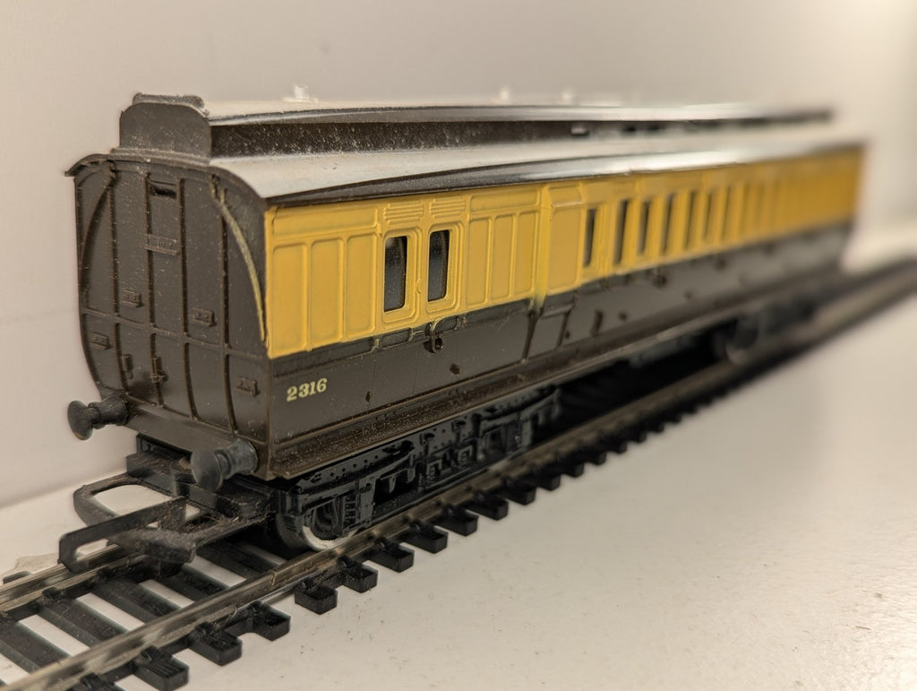 Tri-ang OO Gauge GWR Clerestory Brake Third Coach Passenger Coach