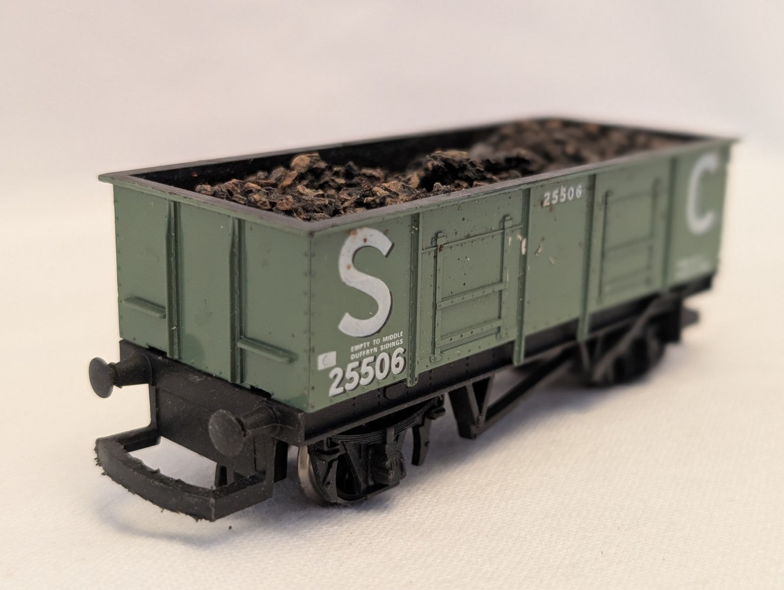 Hornby OO Gauge Stephenson Clarke 20 Ton Mineral Wagon Goods Wagon