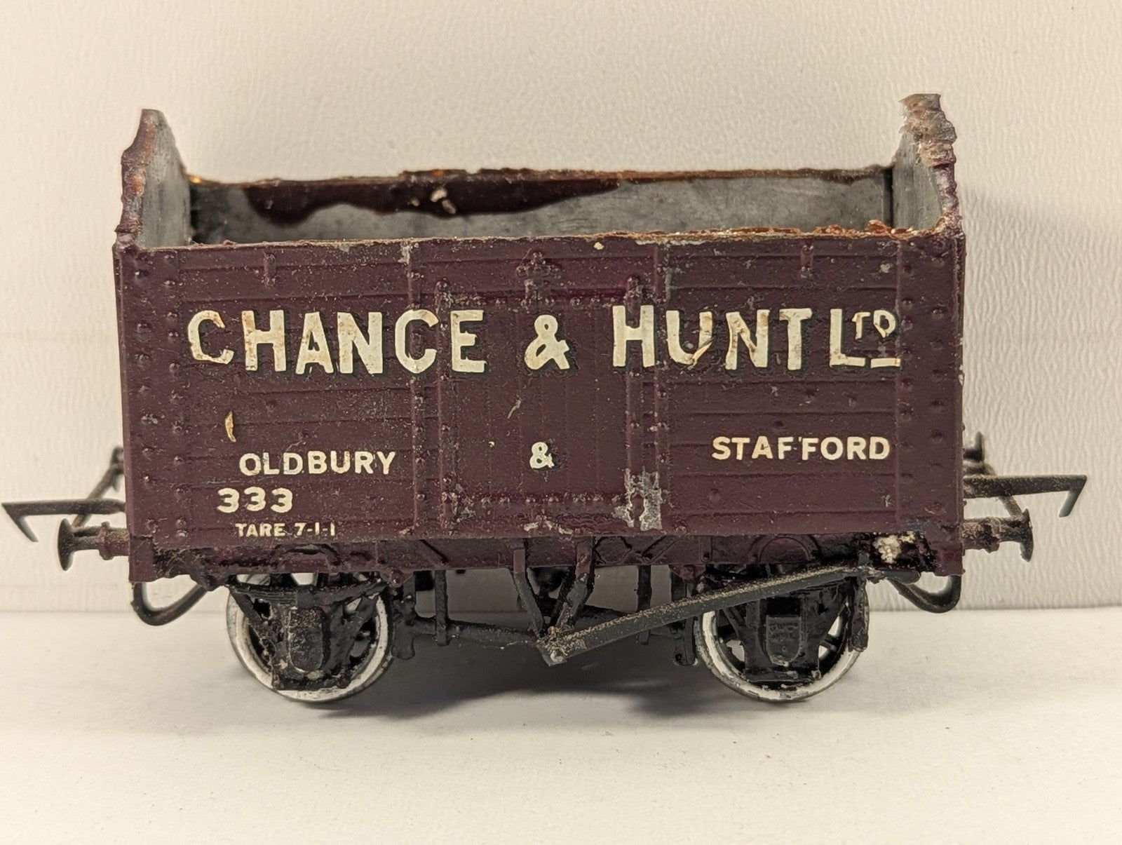 OO Gauge 7-Plank Peaked End Wagon Goods Wagon 333 Chance & Hunt Maroon