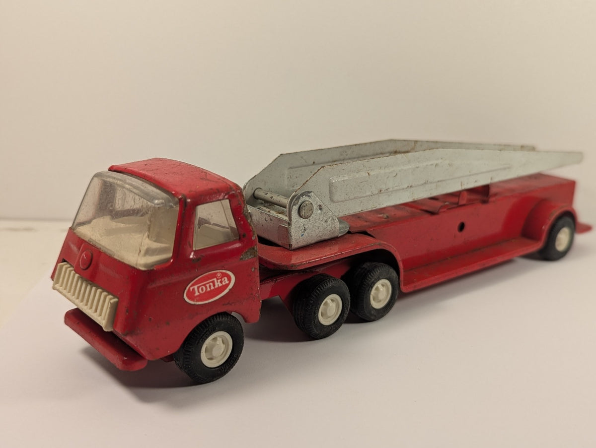 Tonka Pressed Steel Miniature Aerial Ladder Fire Truck