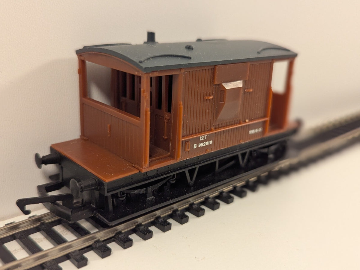 Hornby OO Gauge BR Standard Brake Van