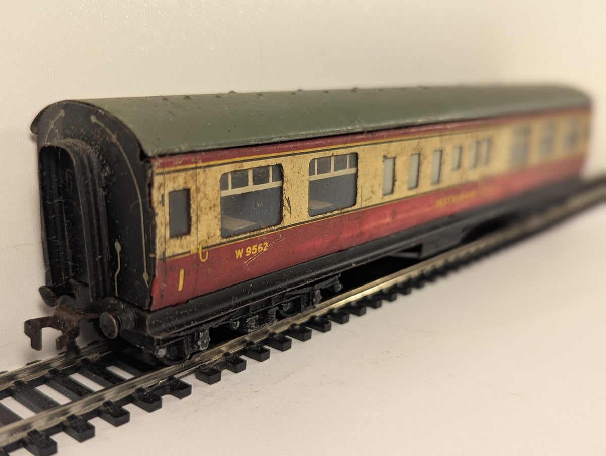 Hornby Dublo OO Gauge D20 BR Restaurant Car Passenger Coach W9562