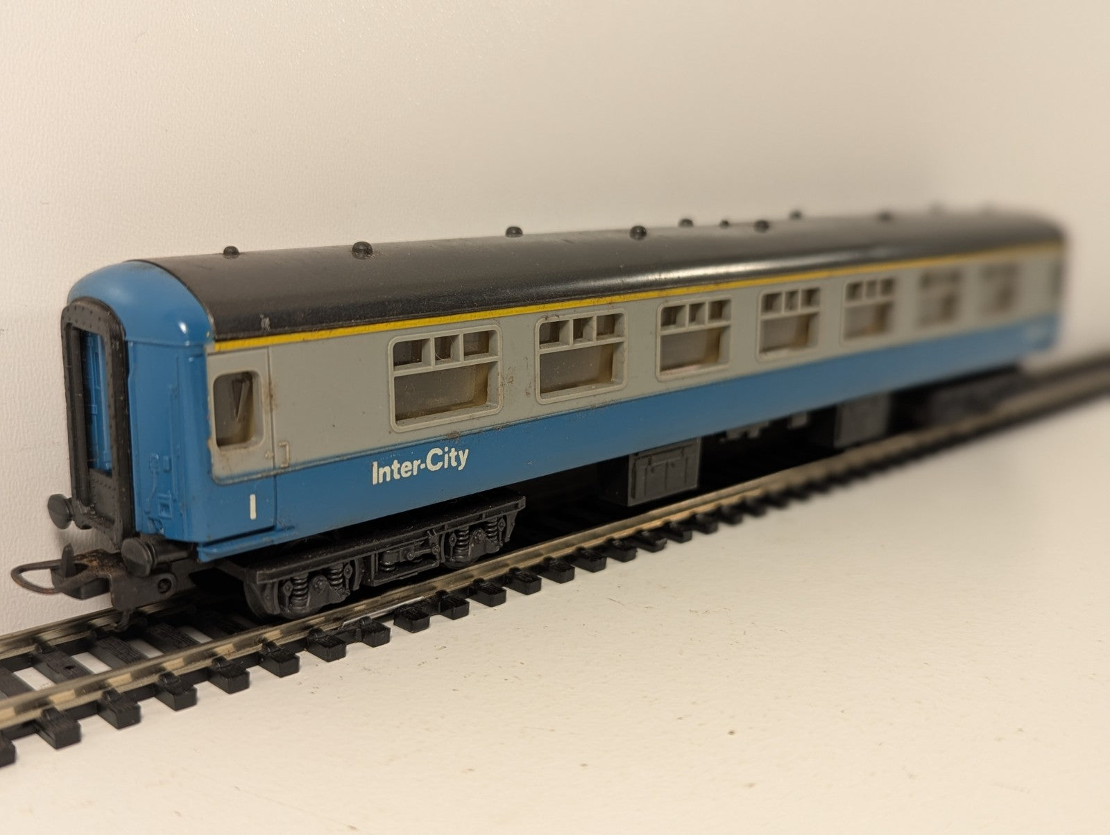 Lima HO Gauge BR Blue & Grey Composite Coach