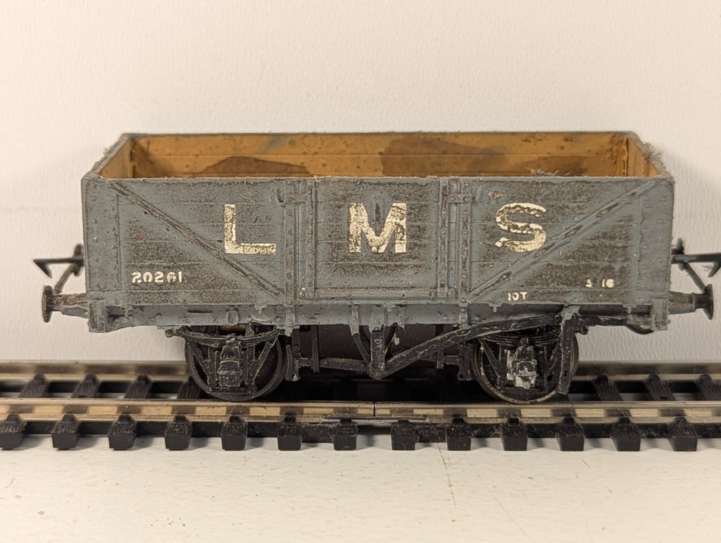 Kit-built OO Gauge 5 Plank Open Wagon Goods Wagon 20261 LMS Grey