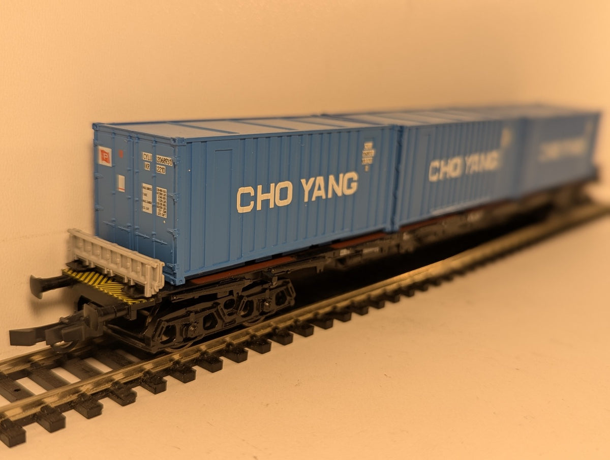 Roco HO Gauge DB Sgis Container Wagon with Cho Yang Containers 31 80 453 7 015-8