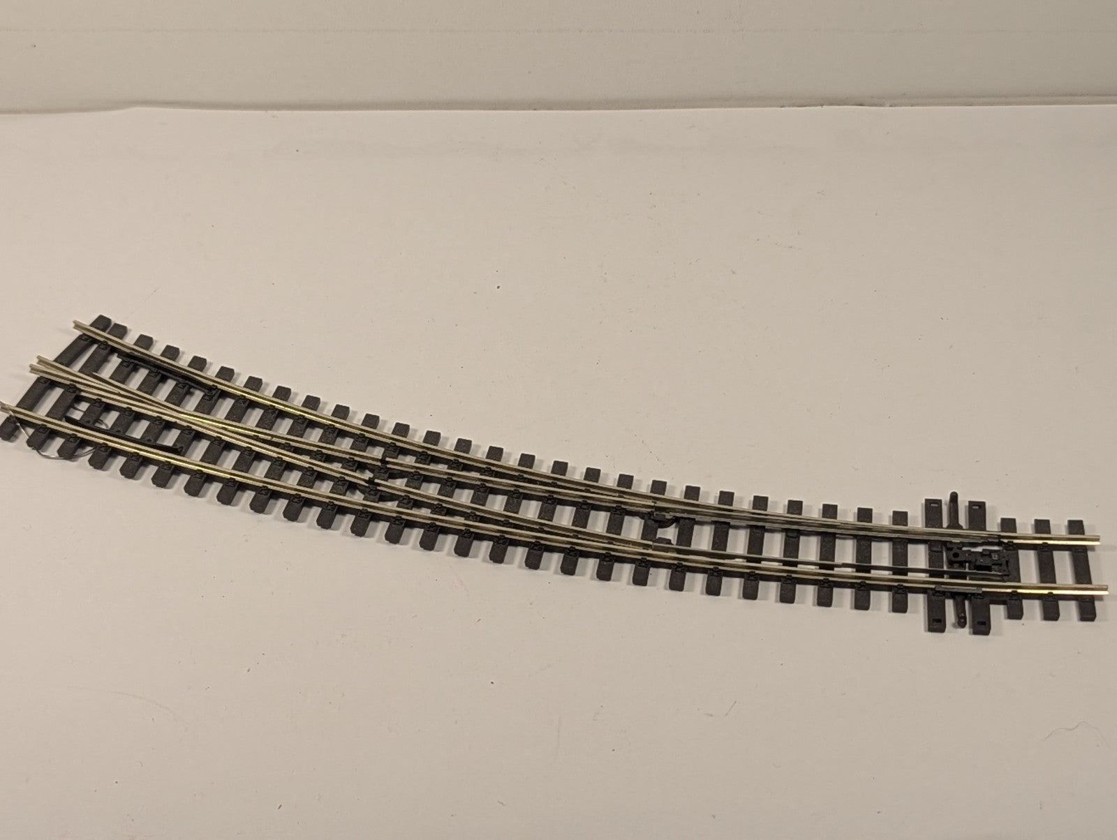 Peco SL-E387 HOe Gauge Code 55 Left Hand Curved Point