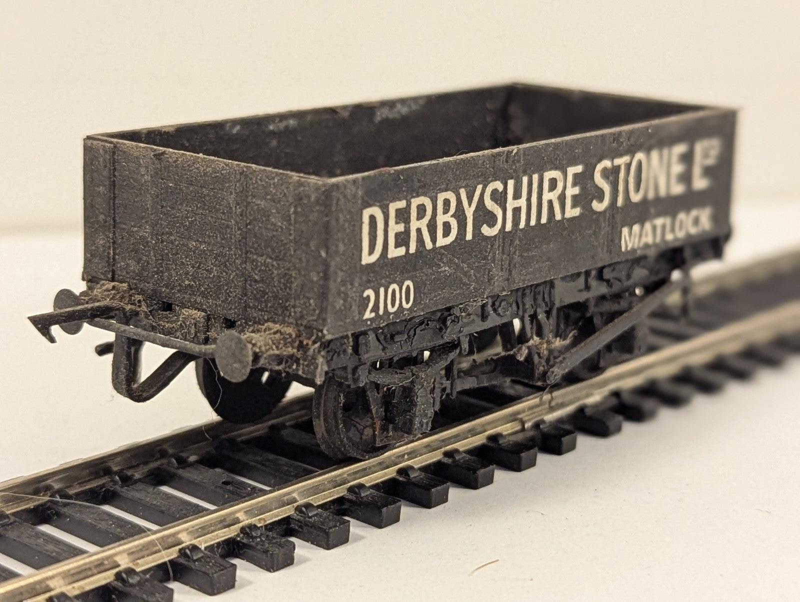 Peco OO Gauge Derbyshire Stone Ltd Matlock Open Wagon 2100