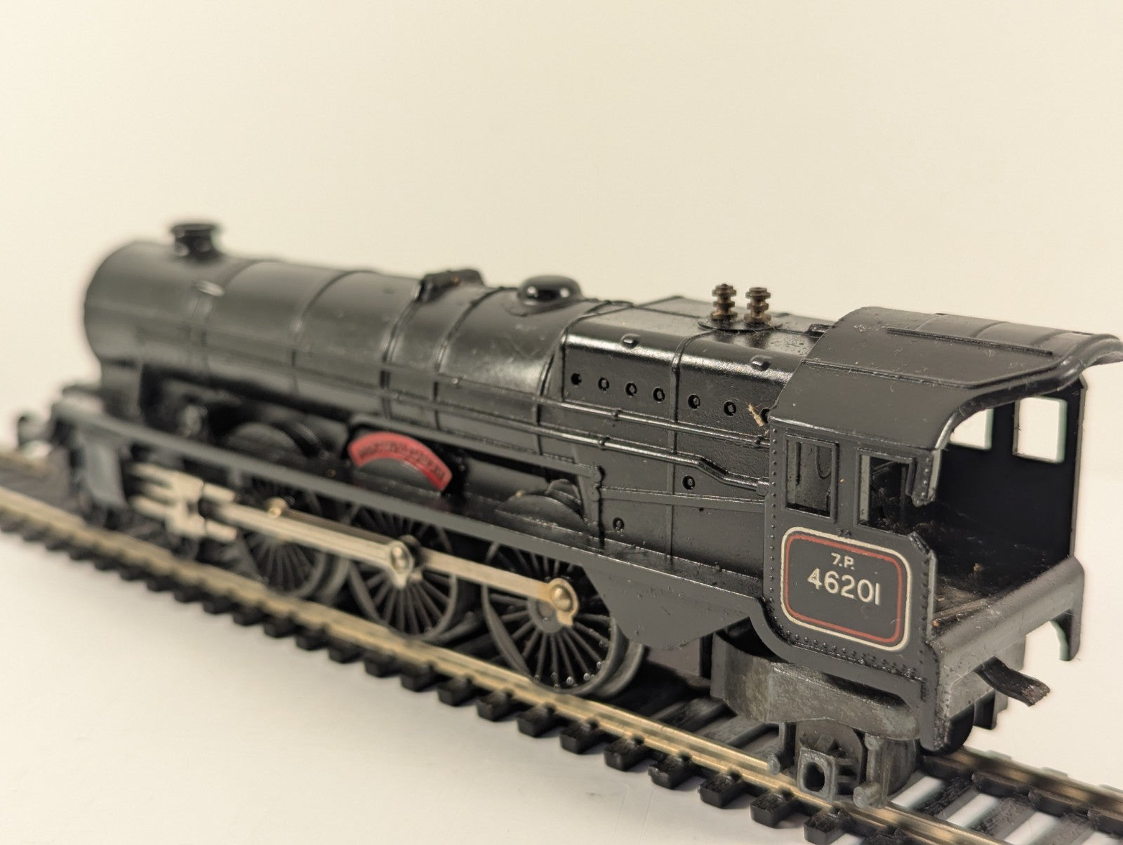 Tri-ang R50 OOGauge BRBlack PrincessElizabeth 4-6-2 SteamLocomotive - Non-Runner