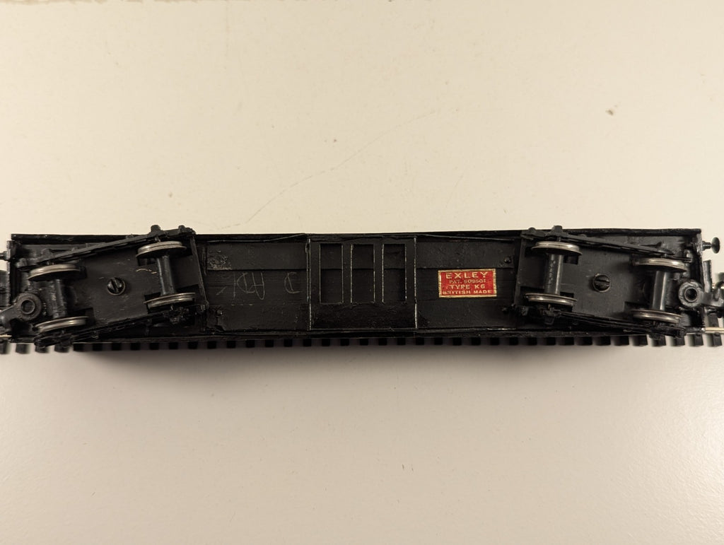 Exley OO Gauge LMS Maroon Third Class Corridor Coach