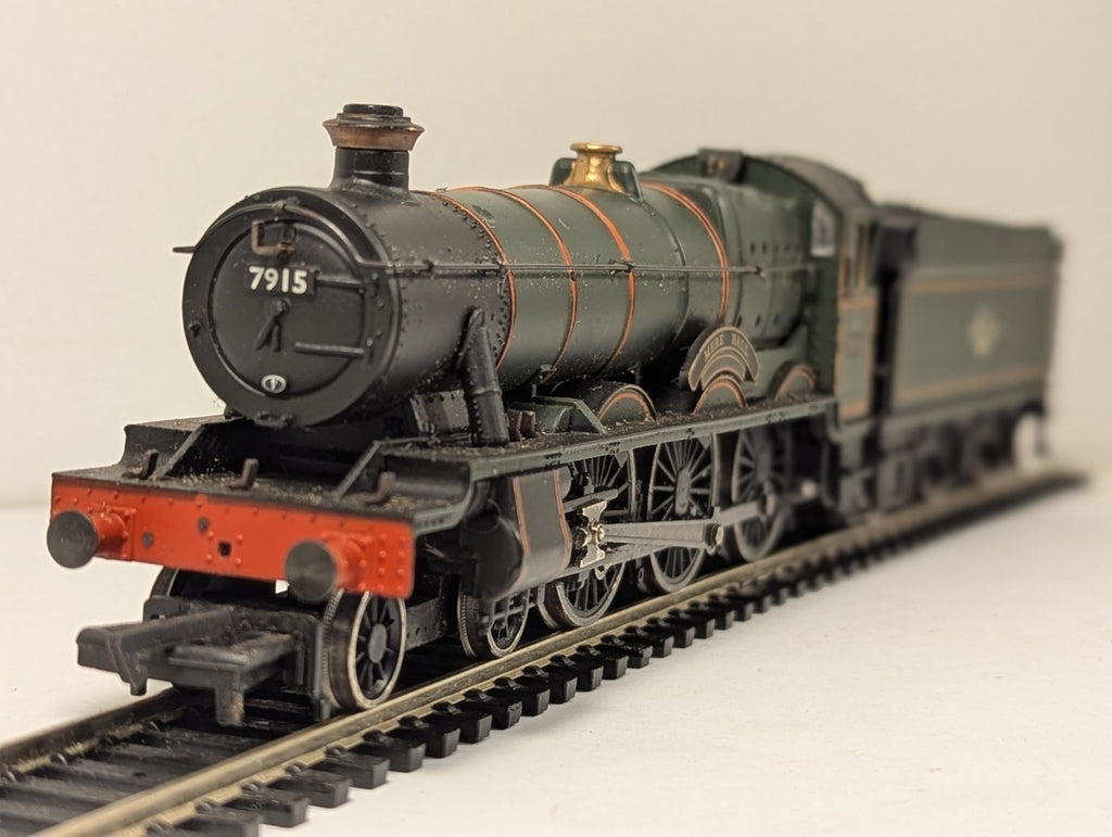 Bachmann OO Gauge Modified Hall Class 7915 'Mere Hall' Steam Loco