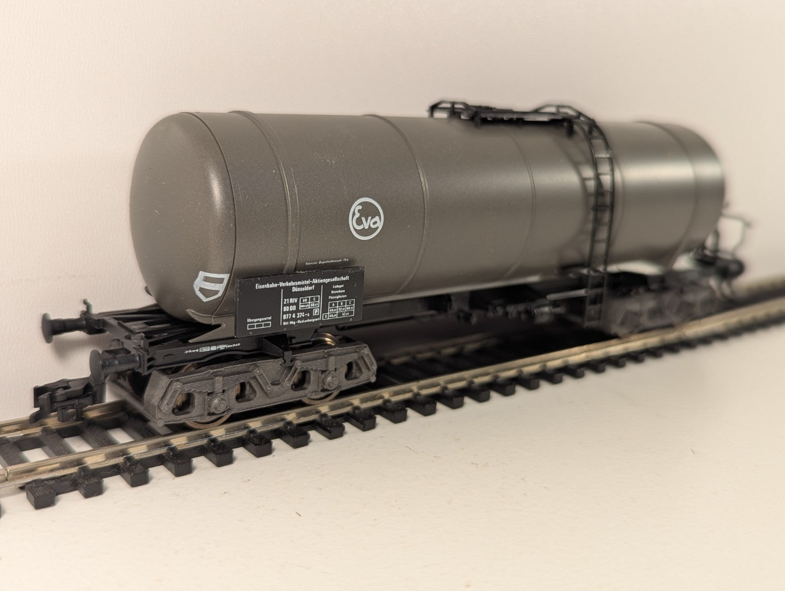 Fleischmann 5475 HO Gauge Tank Wagon