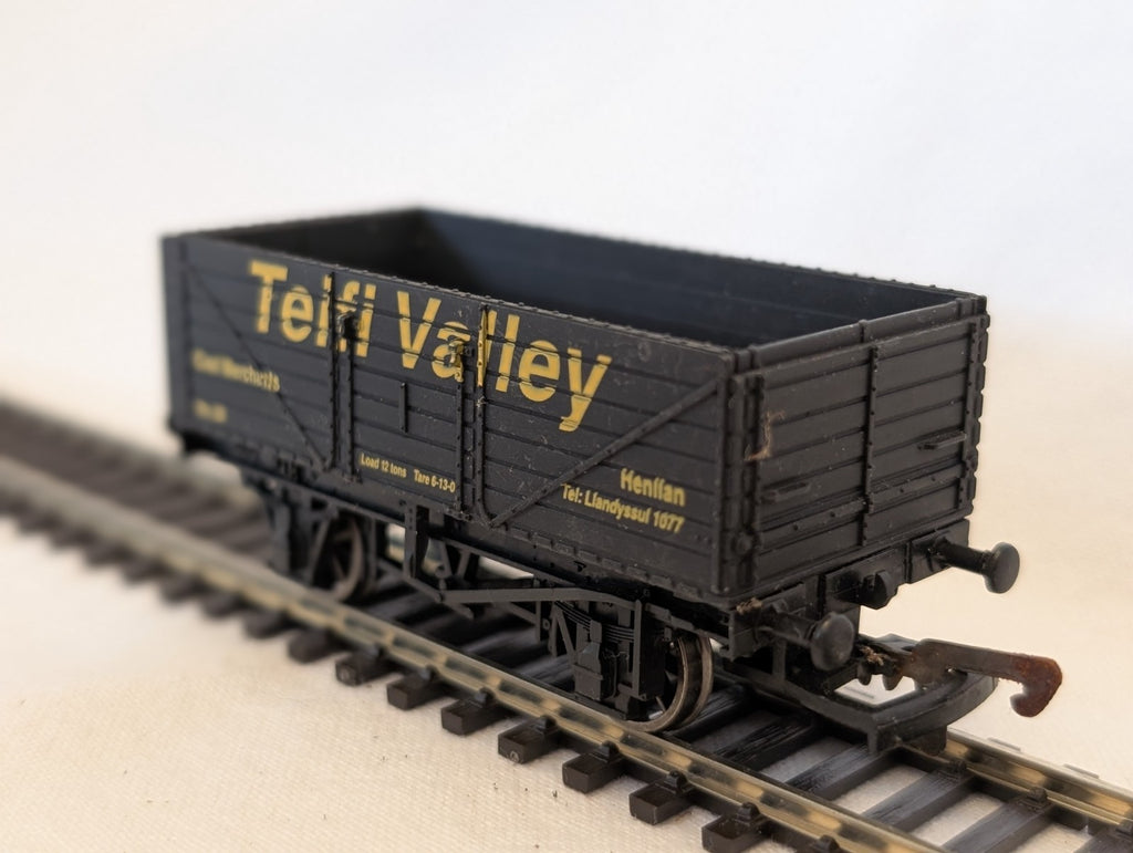 Dapol OO Gauge 7 Plank Open Wagon Teifi Valley No. 28