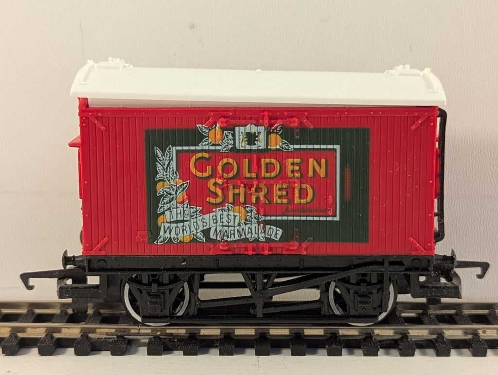 Hornby R009 Golden Shred Closed Van Goods Wagon
