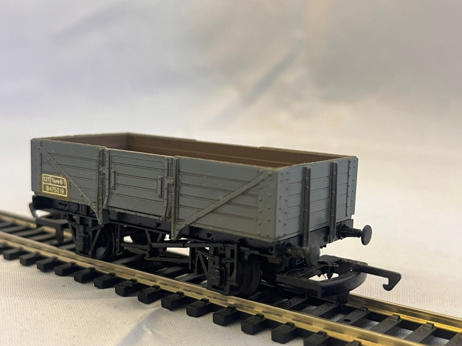 Peco OO Gauge 7 Plank Open Wagon Kit Built