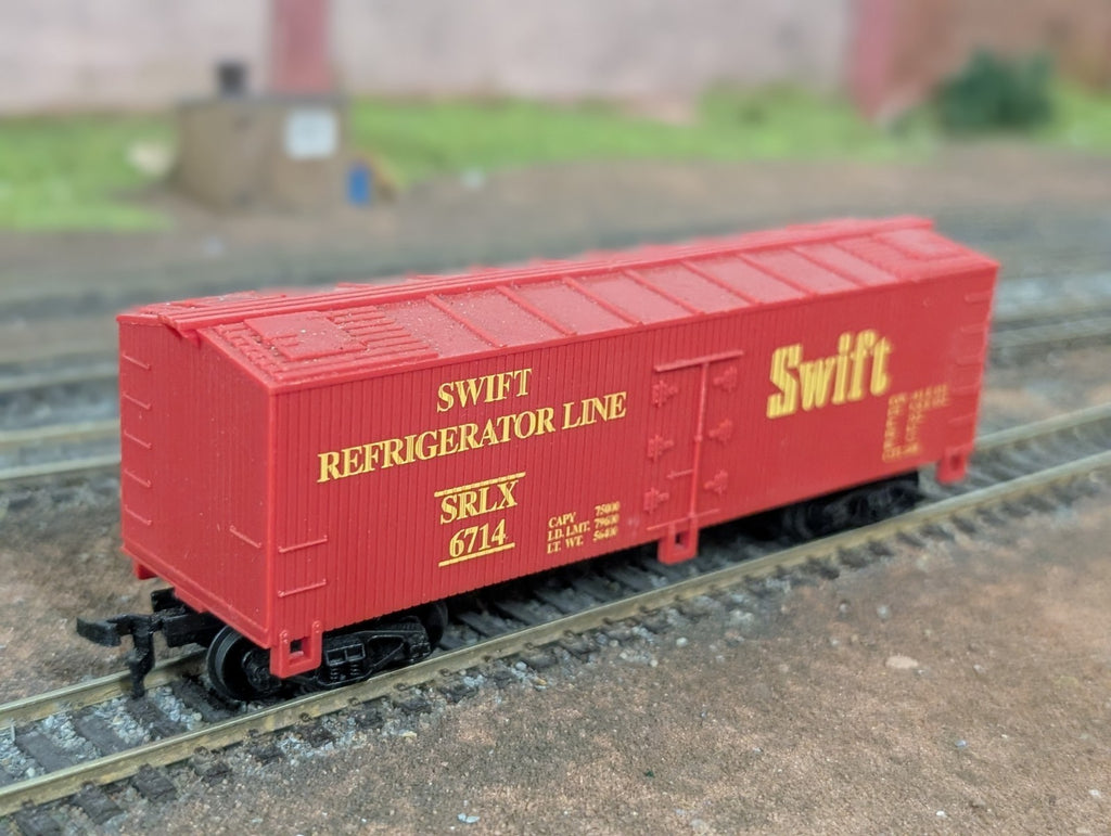 Life-Like 40' Double Sheathed Reefer Swift Billboard SRLX 6714 HO