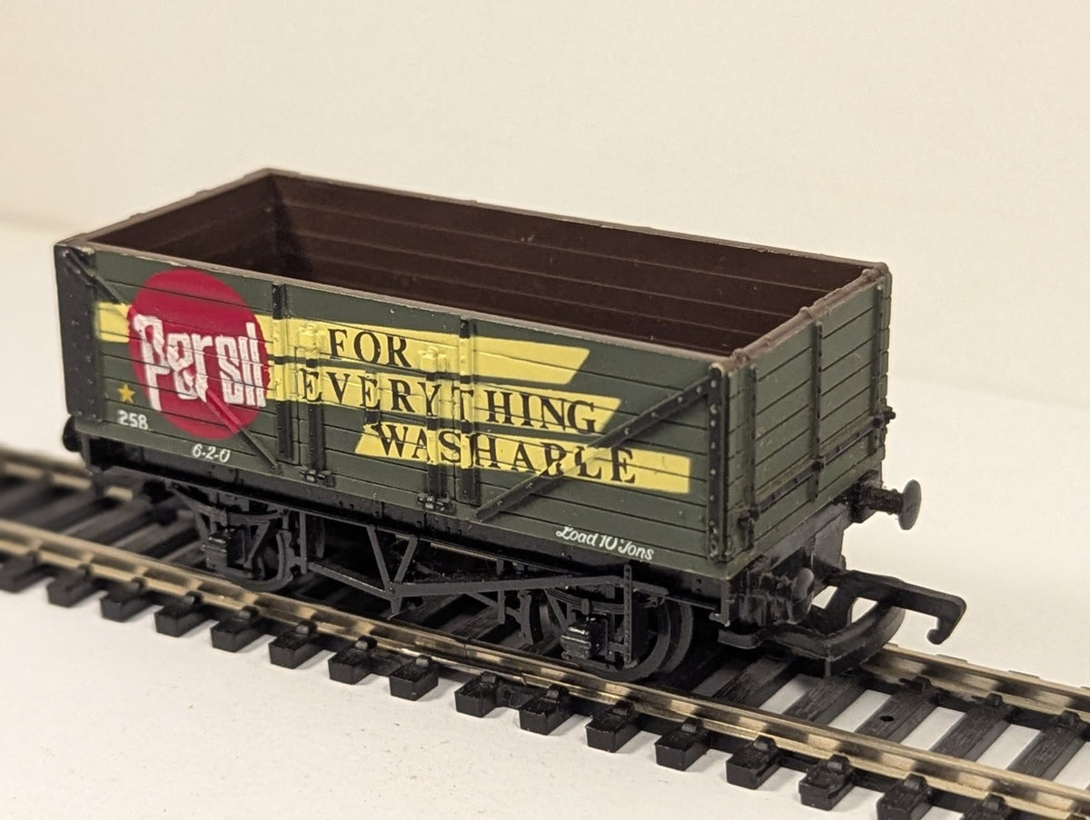 Mainline OO Gauge Persil 7 Plank Open Wagon