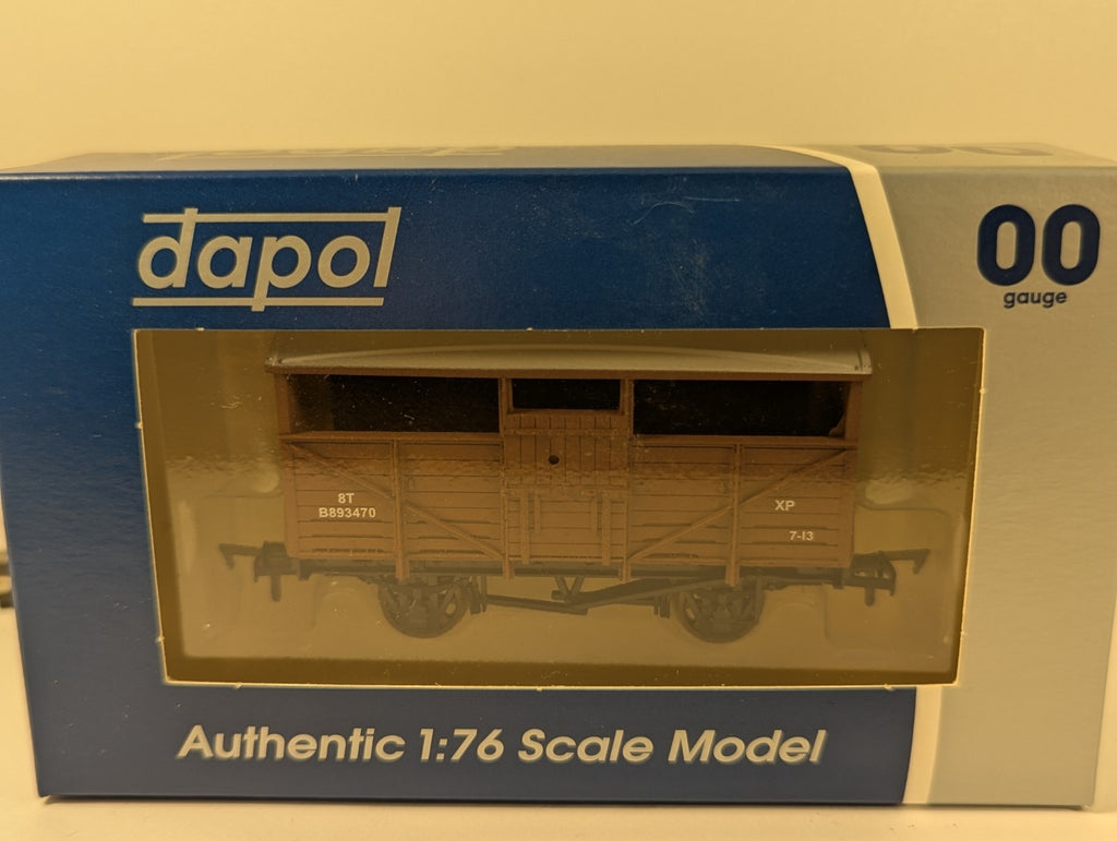 Dapol 4F-020-049 OO Gauge Cattle Wagon