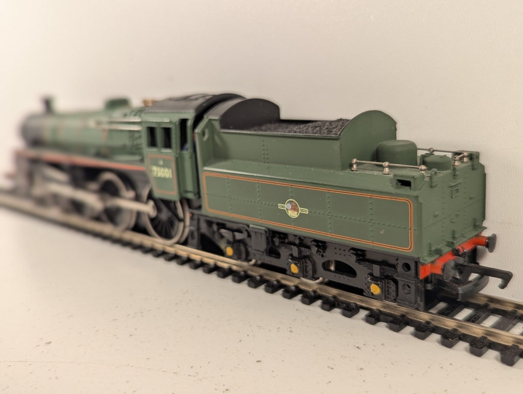 Mainline 37-053 BR Standard Class 4 4-6-0 Steam Locomotive Green OOGauge - Boxed