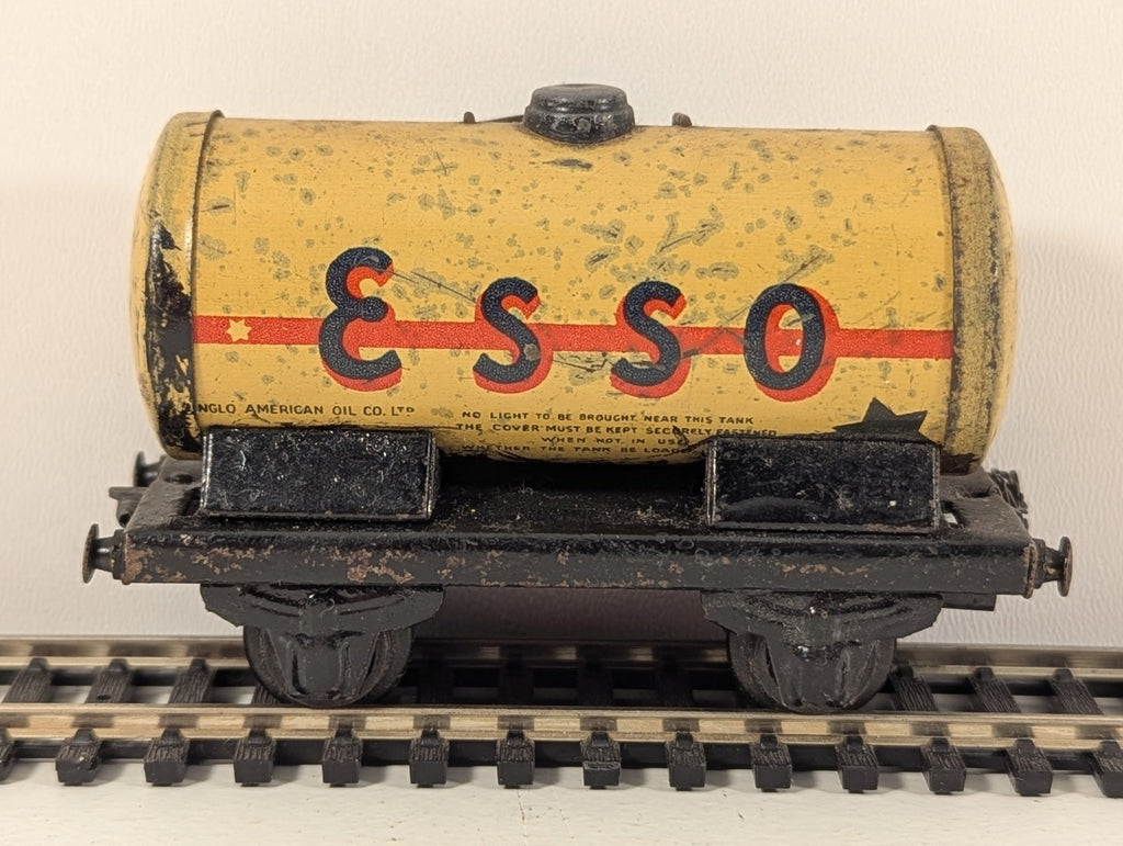 Trix TTR OO Gauge Tinplate ESSO Tank Wagon