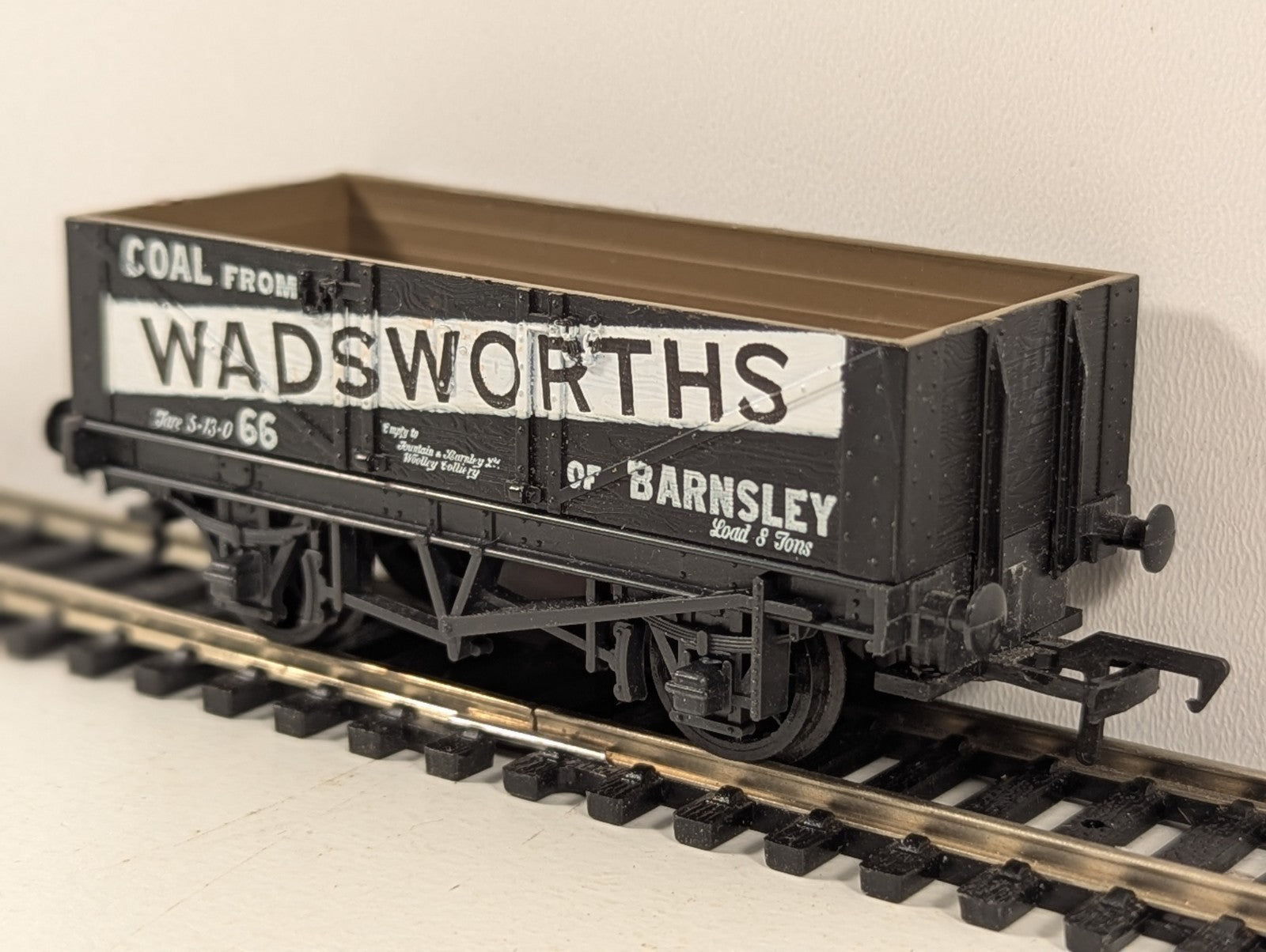Mainline Railways 37176 5 Plank Wagon “Wadsworth”