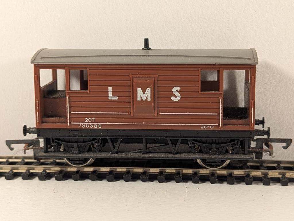 Hornby R.098 OO Gauge LMS Brake Van